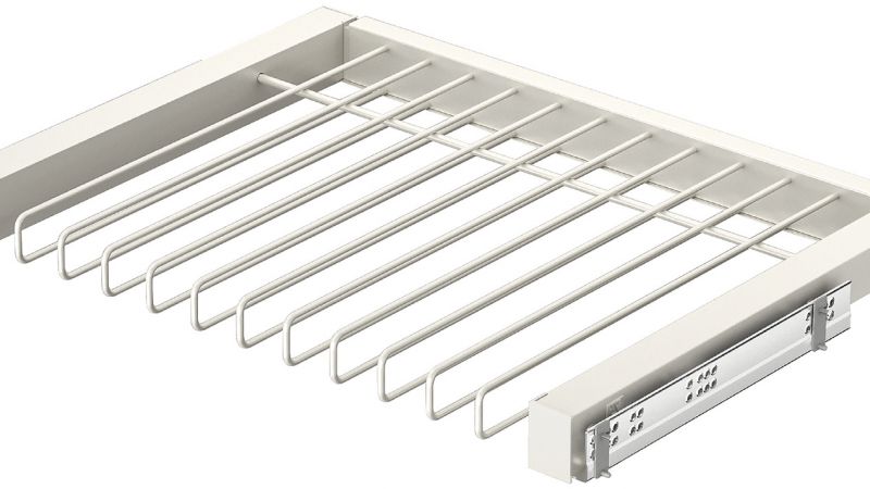 Hosenanzug-Weiss als Einbauteil