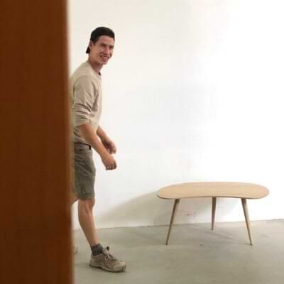 Tim der Tischler für den Bau und Möbel.