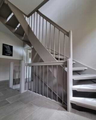 Sie suchen eine neue Treppe`? Möchten Sie sich eine bauen lassen? Wir sind die Bautischlerei für Sie.